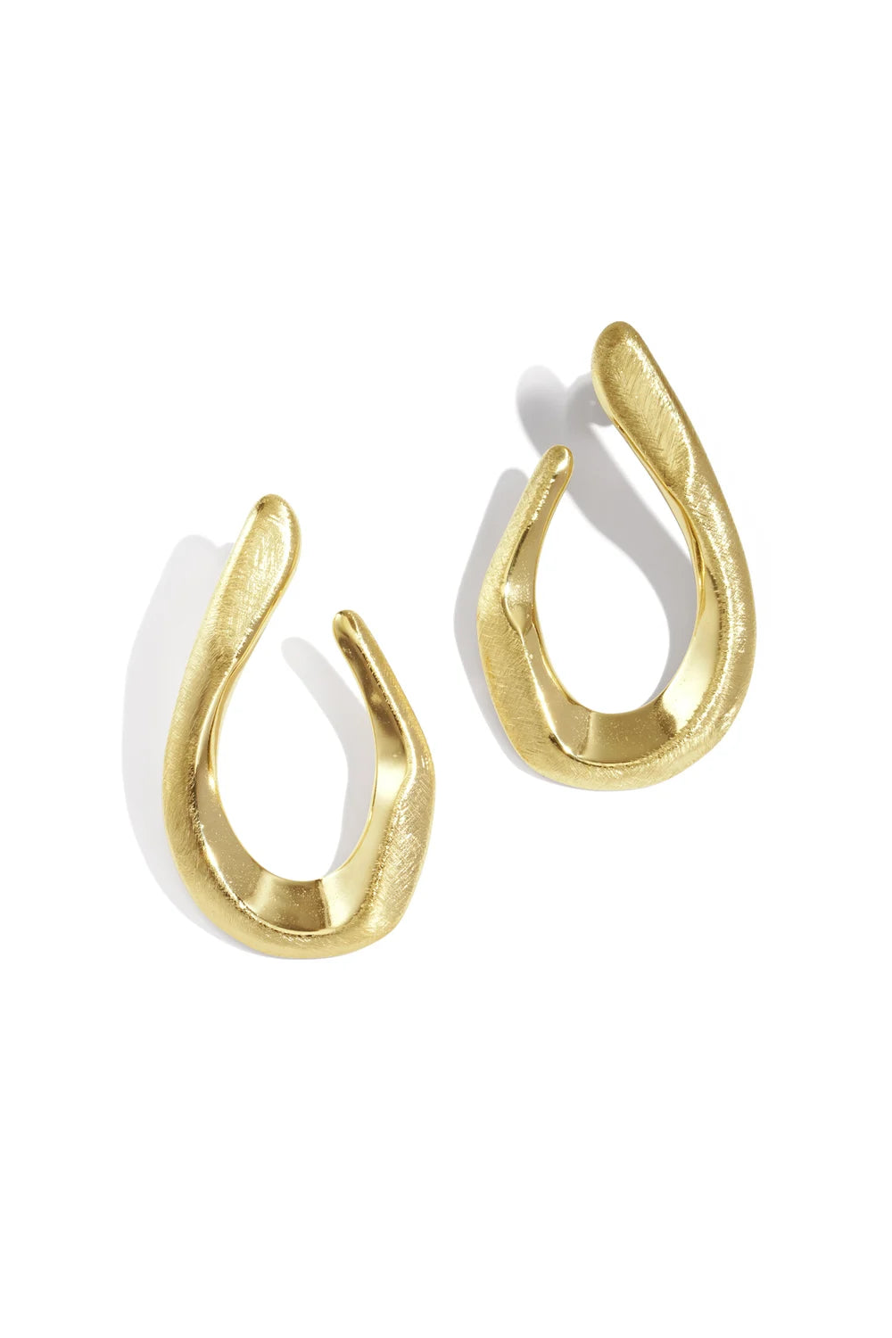 Curve Stud Earrings